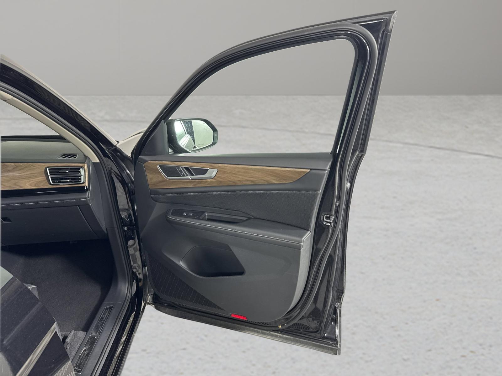 2024 Volkswagen Atlas Vehicle Photo in Georgetown, TX 78626