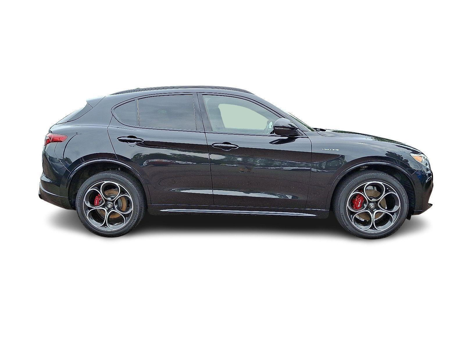 2022 Alfa Romeo Stelvio Vehicle Photo in Willow Grove, PA 19090
