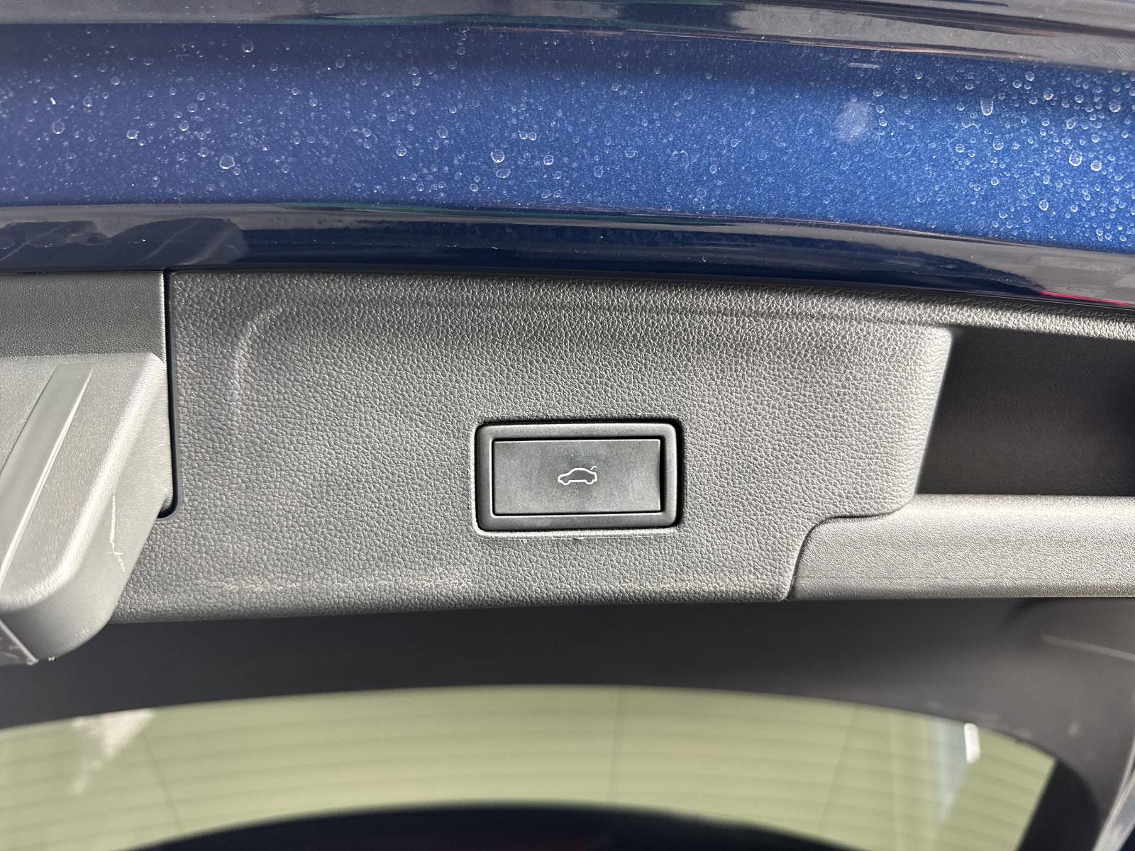 2023 Volkswagen Atlas Cross Sport Vehicle Photo in Georgetown, TX 78626