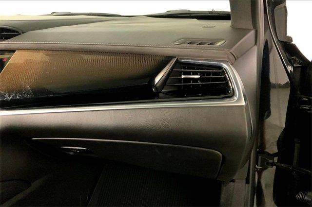 2024 Cadillac XT6 Vehicle Photo in KANSAS CITY, MO 64114-4545