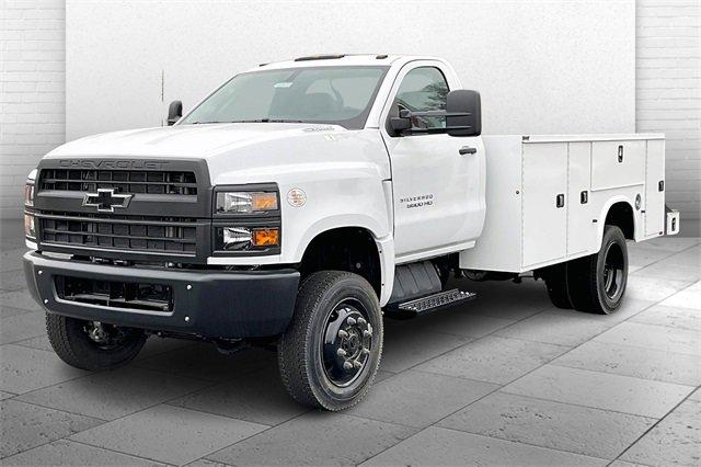 2024 Chevrolet Silverado 5500 HD Vehicle Photo in INDEPENDENCE, MO 64055-1314