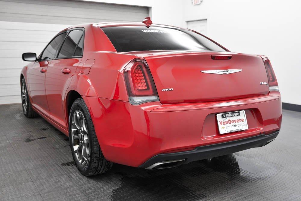 2015 Chrysler 300 Vehicle Photo in AKRON, OH 44303-2185