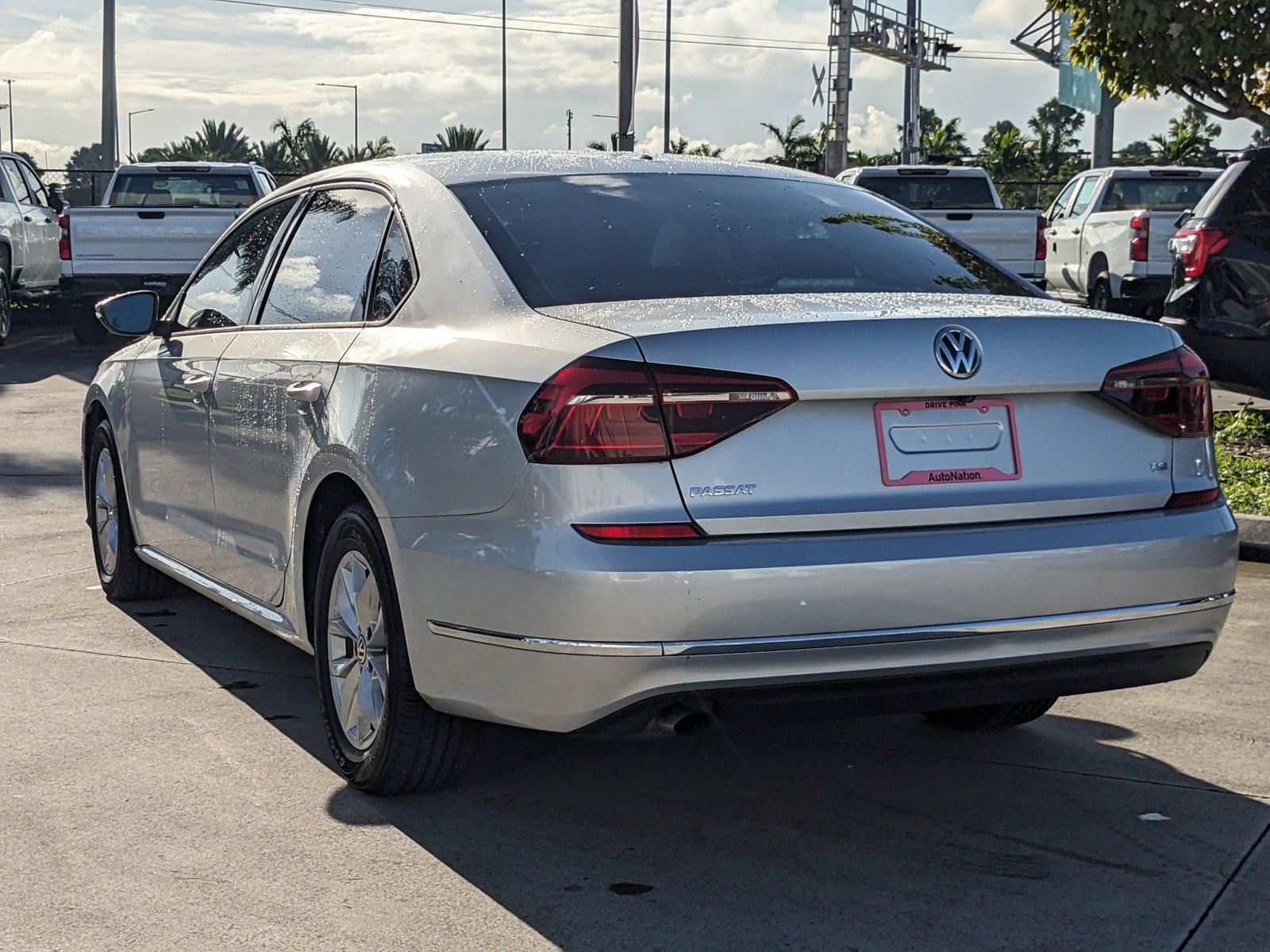 2018 Volkswagen Passat Vehicle Photo in MIAMI, FL 33172-3015