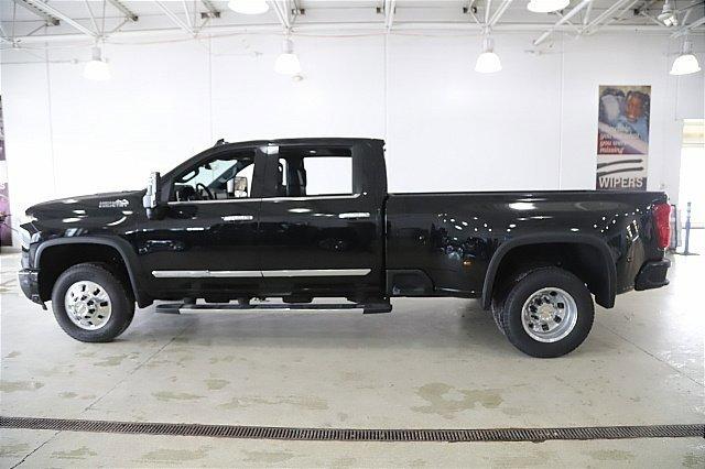 2025 Chevrolet Silverado 3500 HD Vehicle Photo in MEDINA, OH 44256-9001