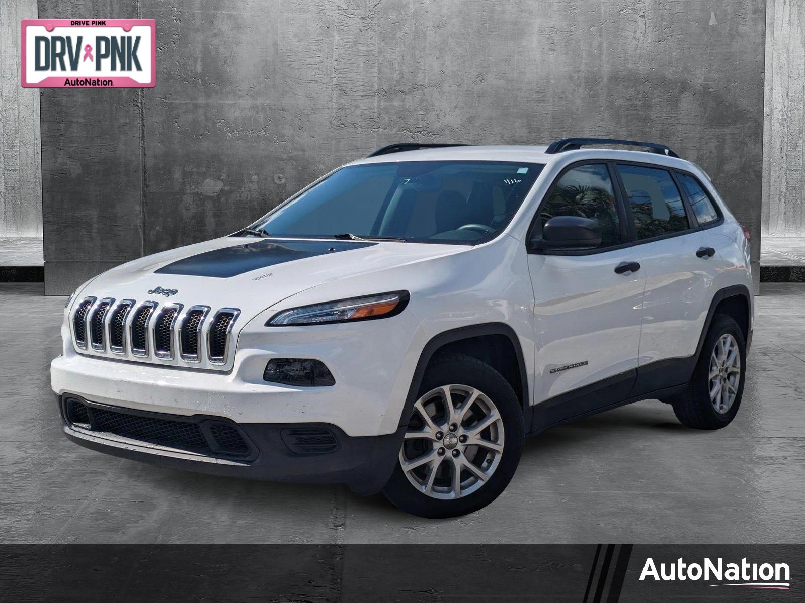 2015 Jeep Cherokee Vehicle Photo in GREENACRES, FL 33463-3207