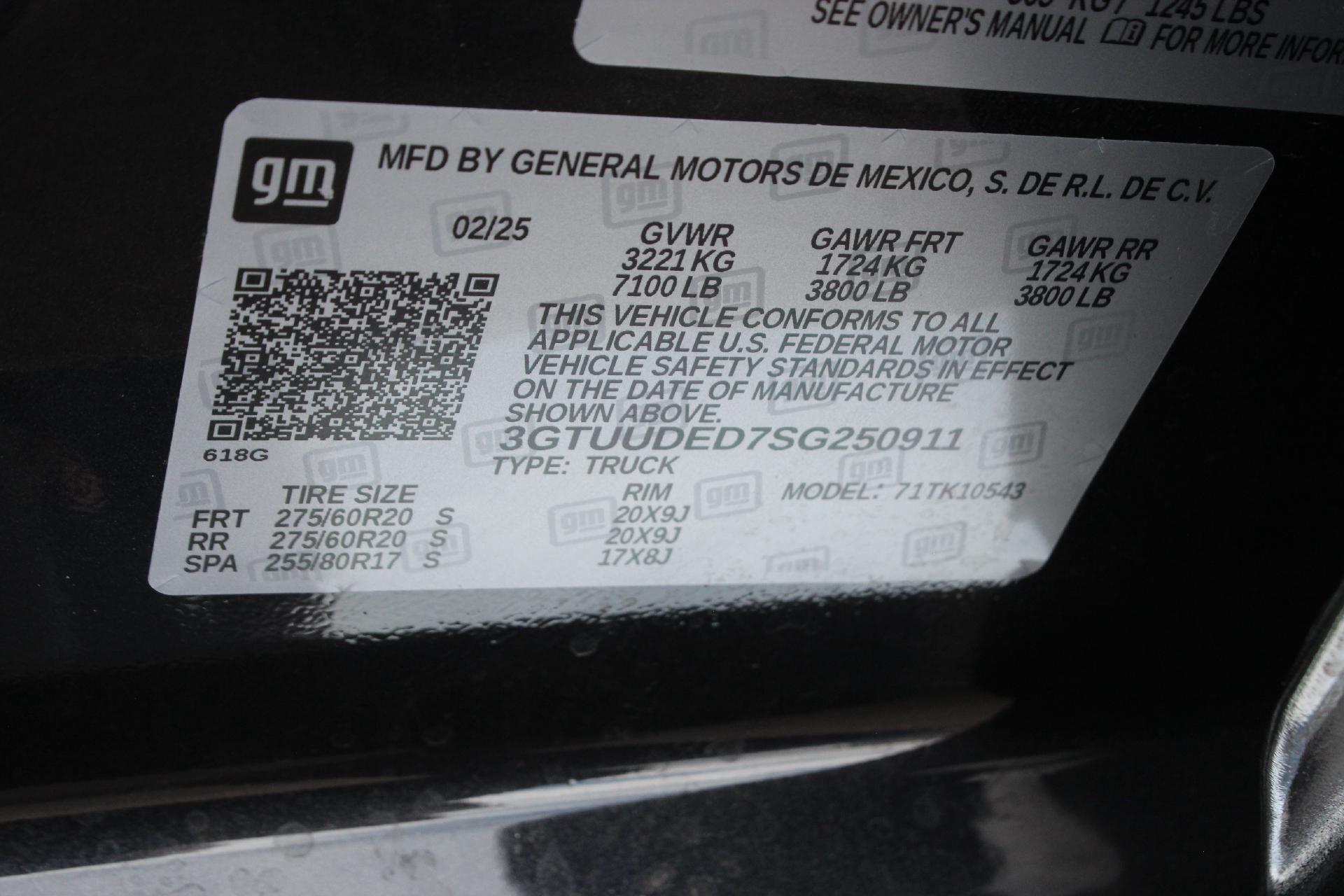 2025 GMC Sierra 1500 Vehicle Photo in AURORA, CO 80012-4011