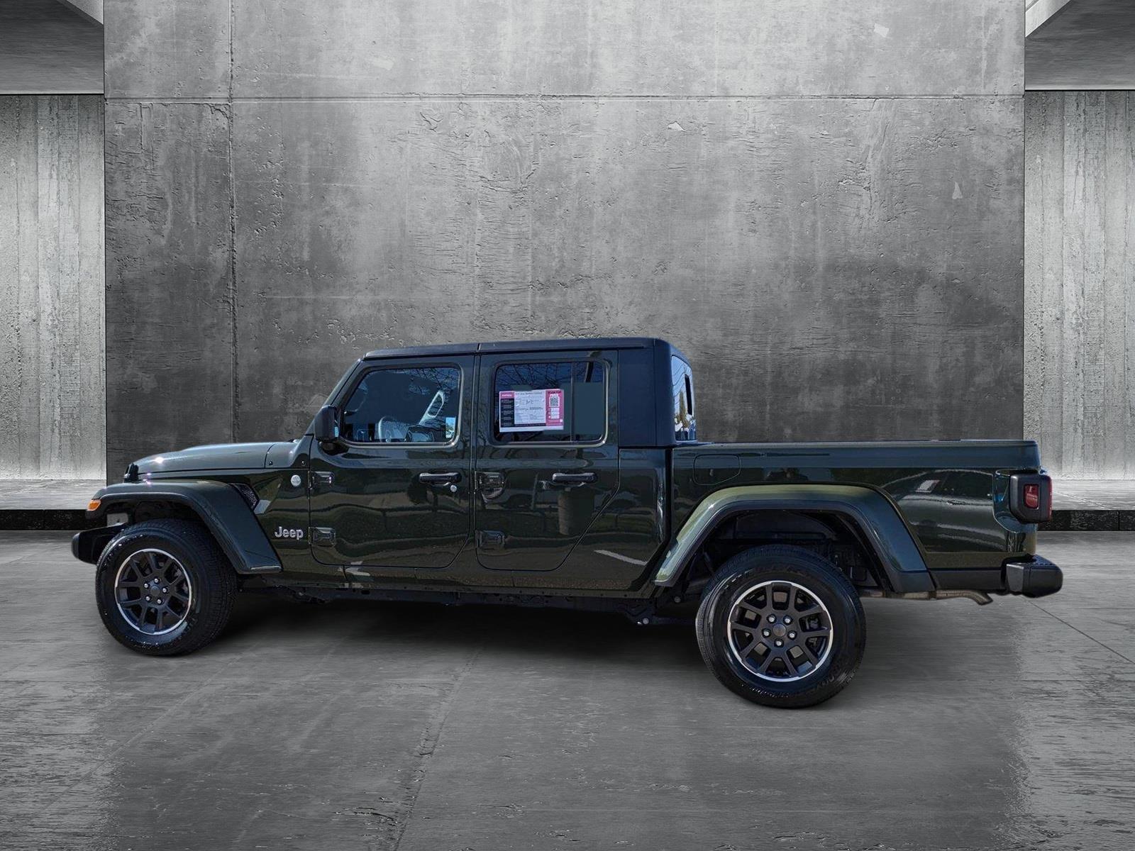 2023 Jeep Gladiator Vehicle Photo in DENVER, CO 80221-3610