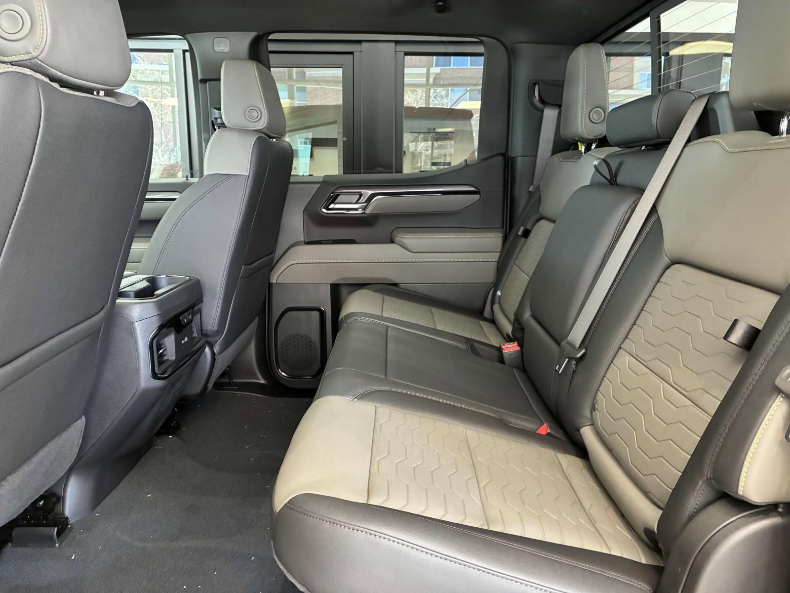 2025 Chevrolet Silverado 1500 Vehicle Photo in LOS ANGELES, CA 90007-3794