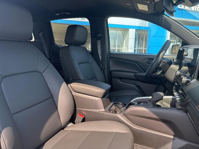 2025 Chevrolet Colorado Vehicle Photo in MANHATTAN, KS 66502-5036