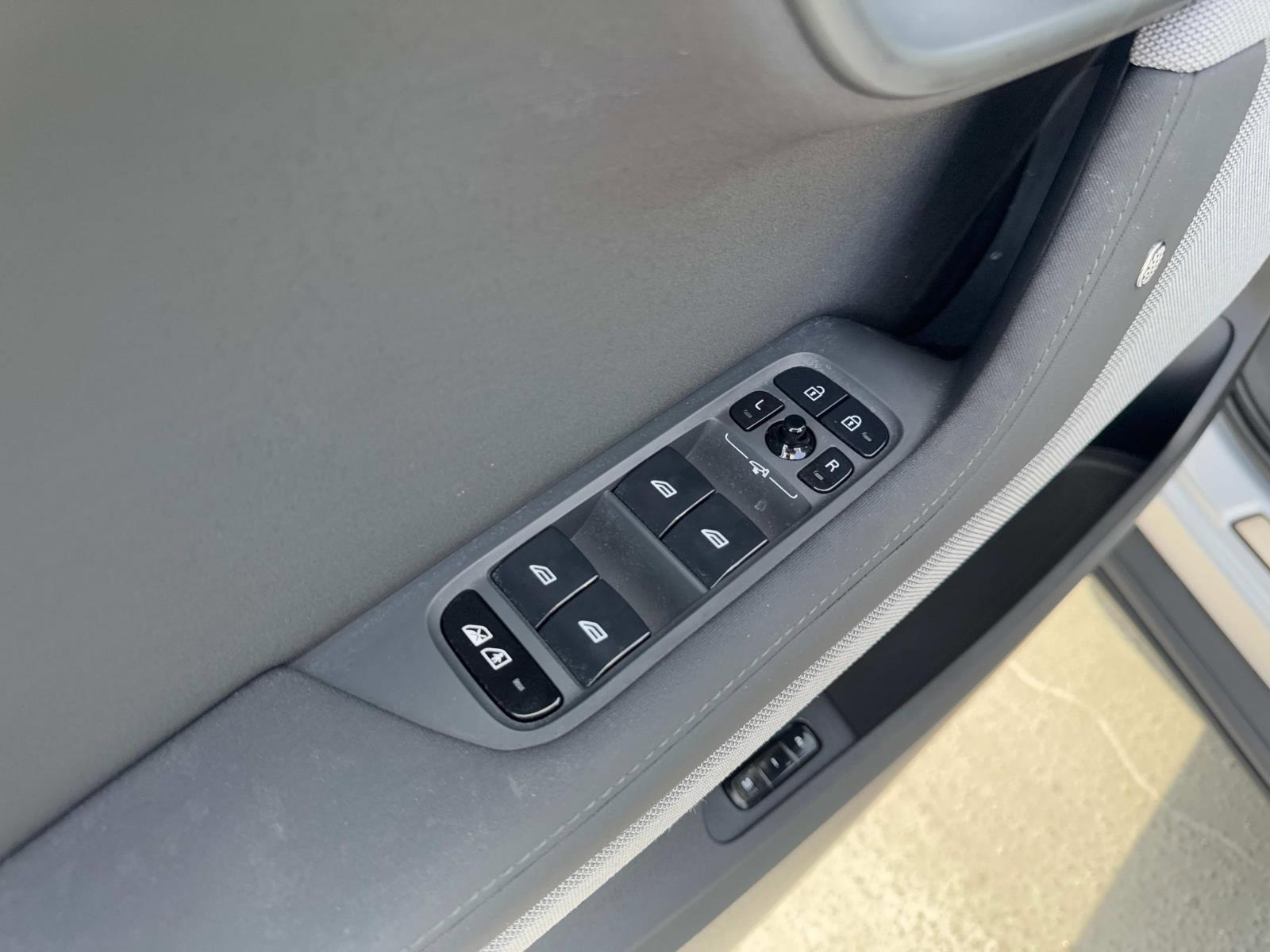 2022 Polestar 2 Vehicle Photo in LOS ANGELES, CA 90007-3794
