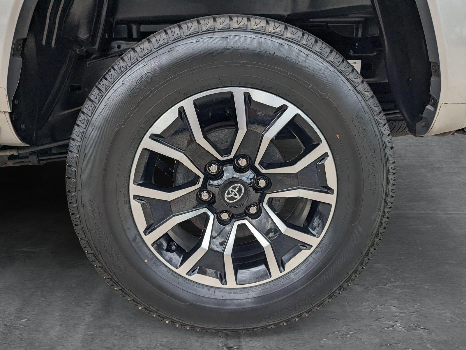 2022 Toyota Tacoma 2WD Vehicle Photo in Davie, FL 33331