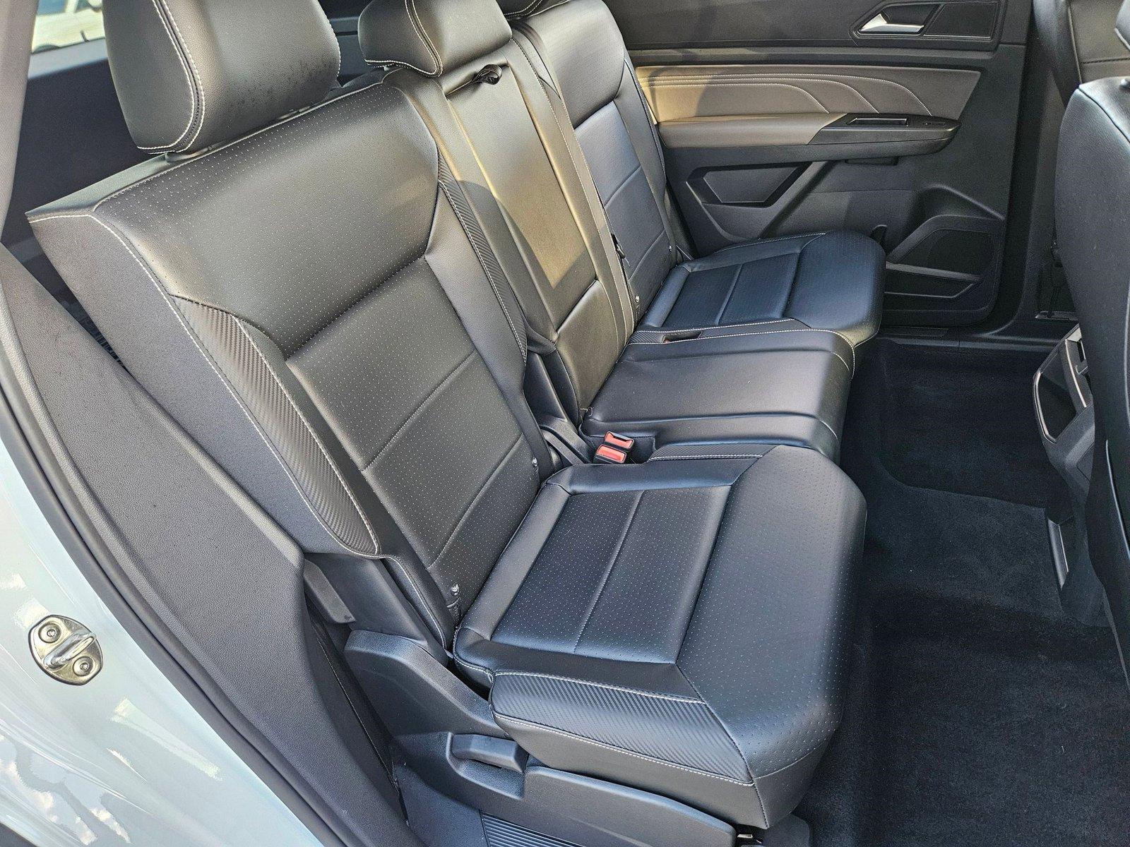 2022 Volkswagen Atlas Cross Sport Vehicle Photo in Pembroke Pines , FL 33027