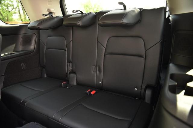 2025 Nissan Pathfinder Vehicle Photo in Ballwin, MO 63011