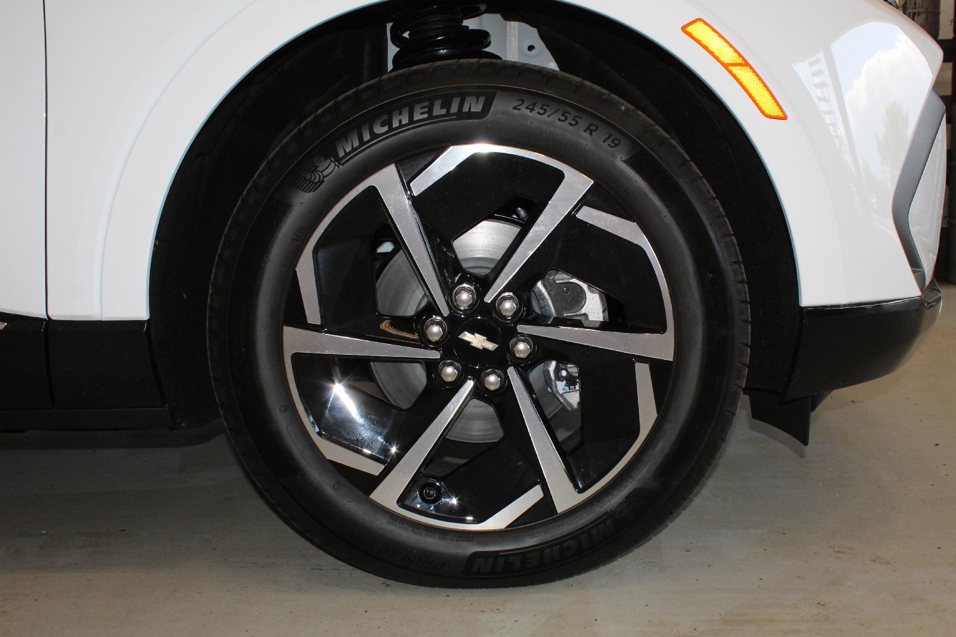 2025 Chevrolet Equinox EV Vehicle Photo in NORTHAMPTON, MA 01060-1120