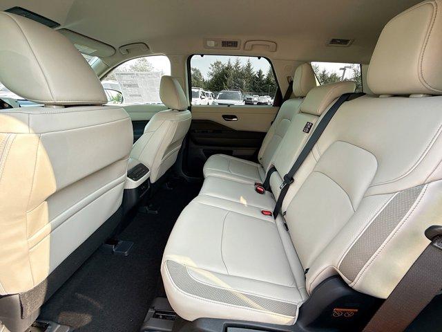 2025 Nissan Pathfinder Vehicle Photo in Flemington, NJ 08822