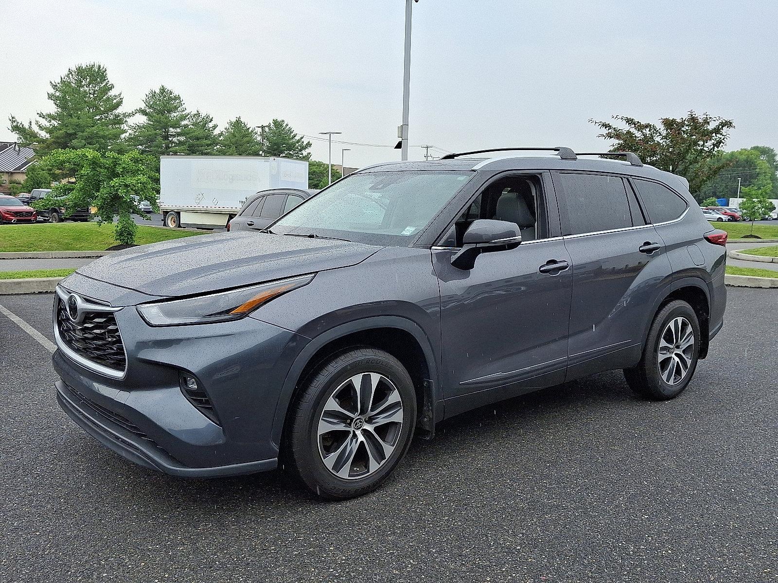 2022 Toyota Highlander Vehicle Photo in Mechanicsburg, PA 17050-2306