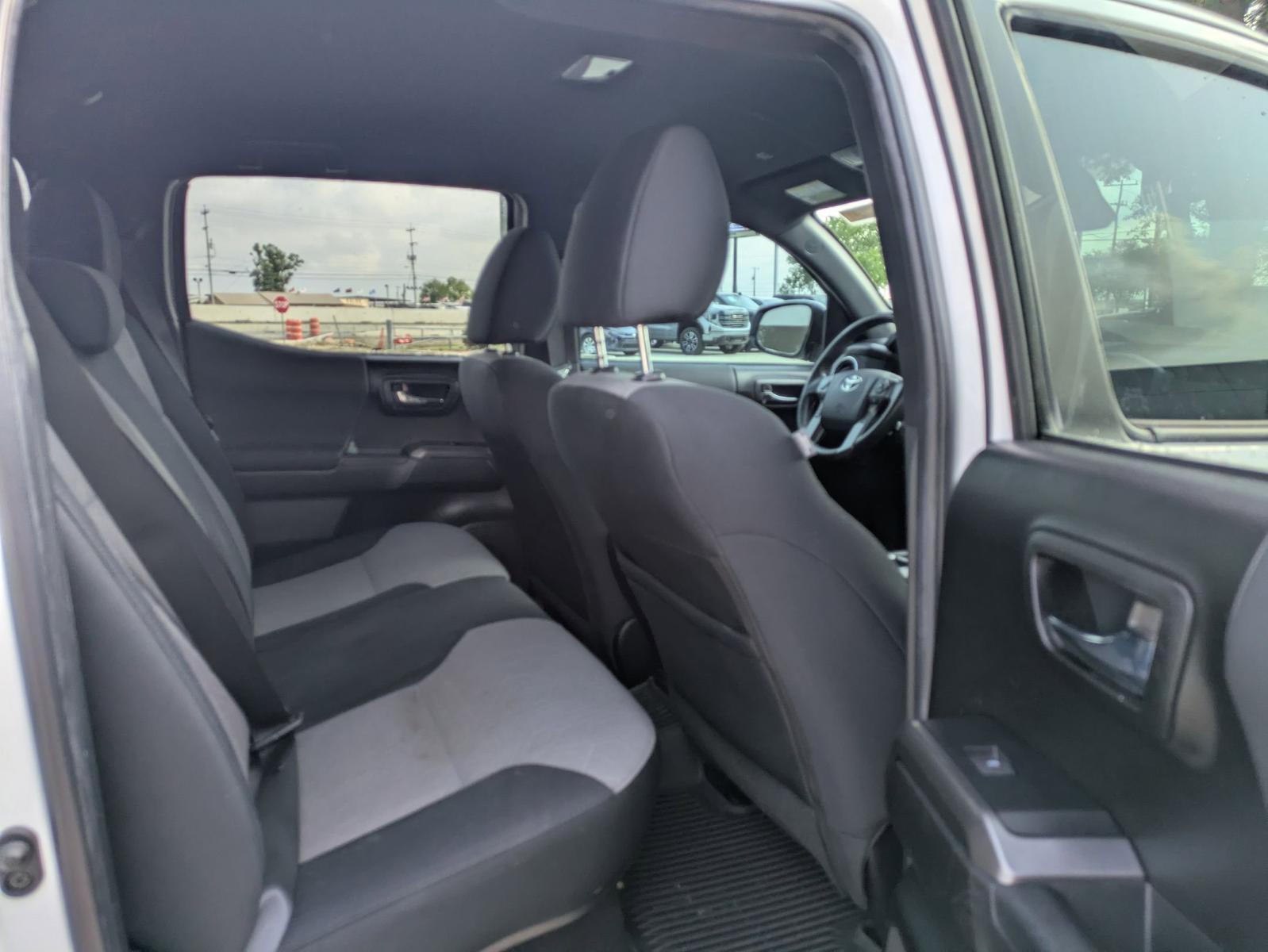 2022 Toyota Tacoma 2WD Vehicle Photo in SELMA, TX 78154-1460