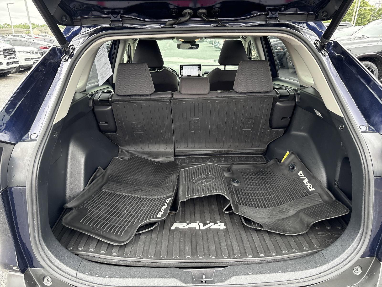 2019 Toyota RAV4 Vehicle Photo in Mechanicsburg, PA 17050
