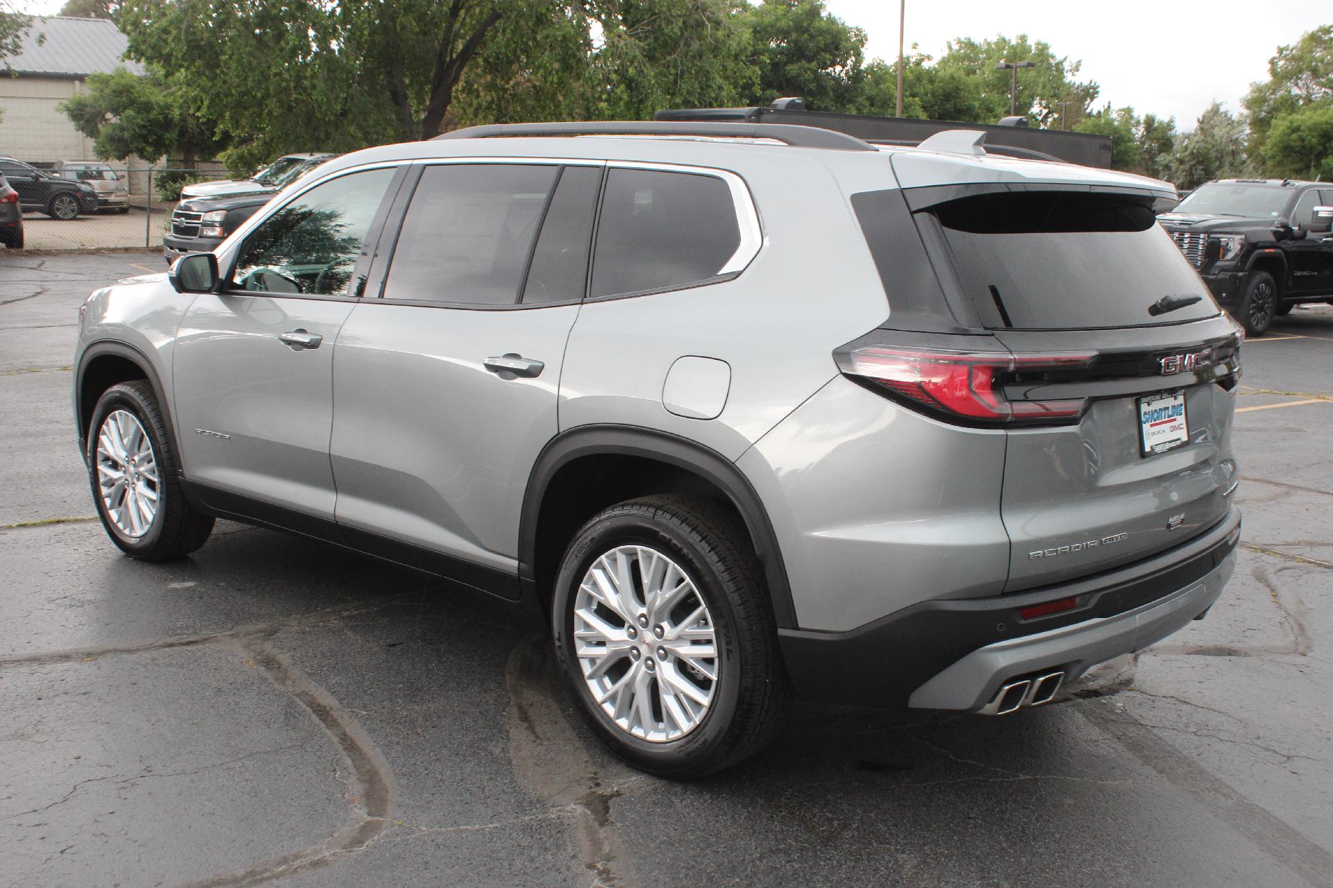 2025 GMC Acadia Vehicle Photo in AURORA, CO 80012-4011