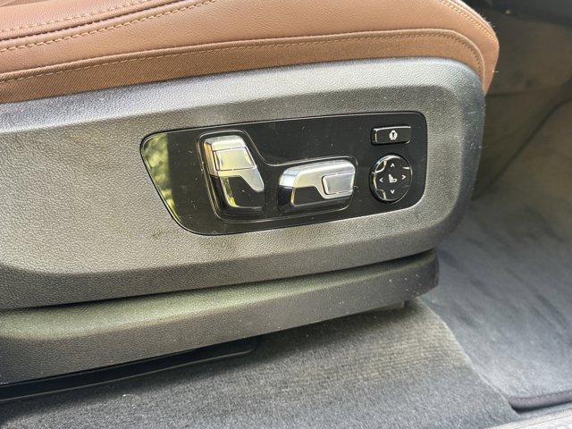 2025 BMW X5 M60i Vehicle Photo in LEOMINSTER, MA 01453-2952