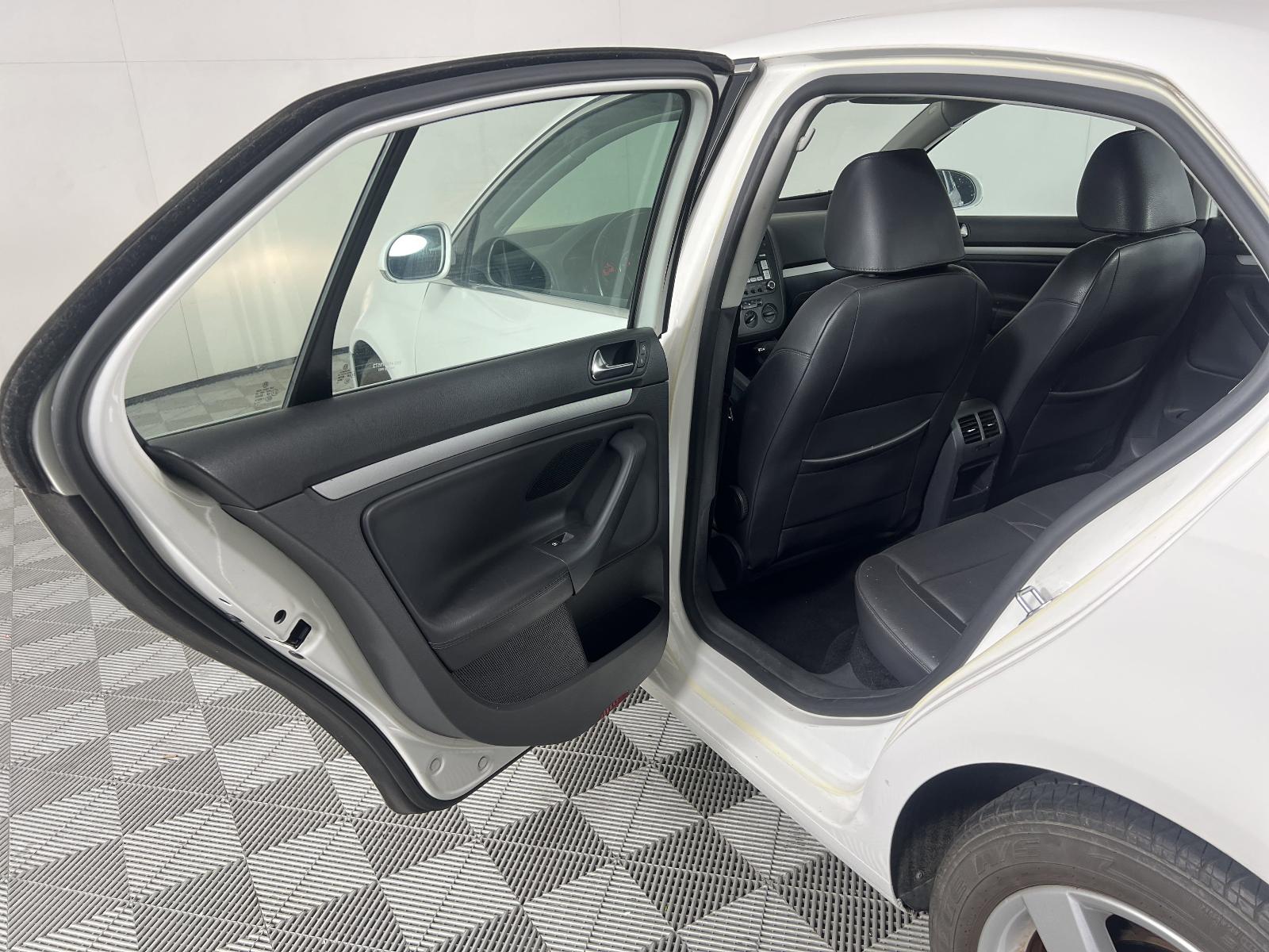 2009 Volkswagen Jetta Sedan Vehicle Photo in Georgetown, TX 78626