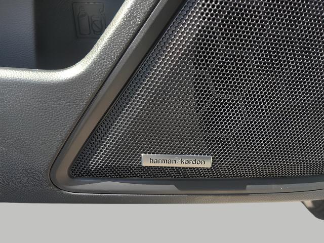 2025 Subaru Outback Vehicle Photo in Green Bay, WI 54304