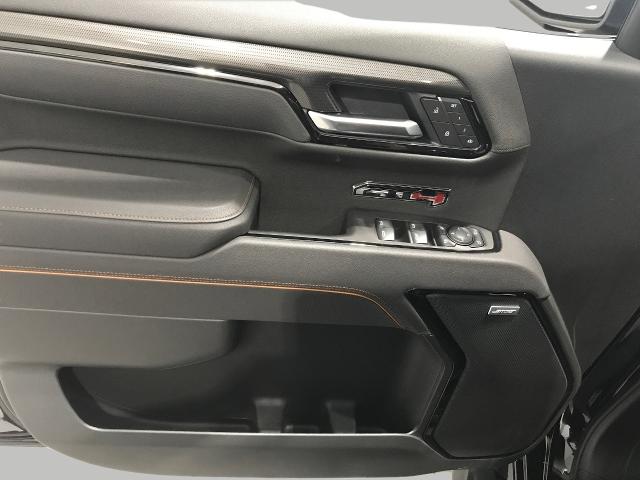 2025 GMC Sierra 1500 Vehicle Photo in GREEN BAY, WI 54303-3330