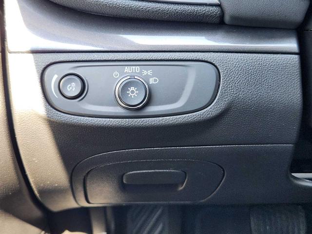 2022 Buick Encore Vehicle Photo in DENTON, TX 76210-9321