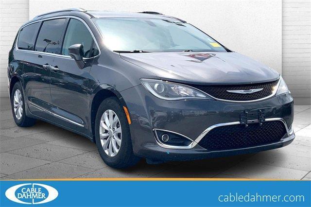 2018 Chrysler Pacifica Vehicle Photo in INDEPENDENCE, MO 64055-1377