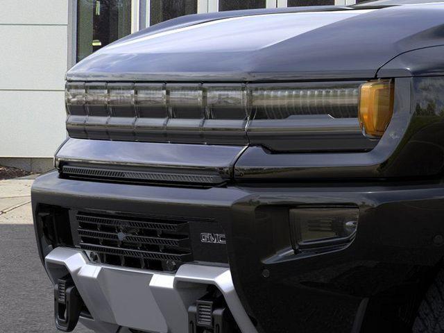 2024 GMC HUMMER EV Pickup Vehicle Photo in DANBURY, CT 06810-5034