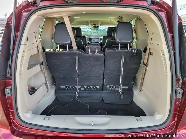 2022 Chrysler Pacifica Vehicle Photo in OAK LAWN, IL 60453-2517