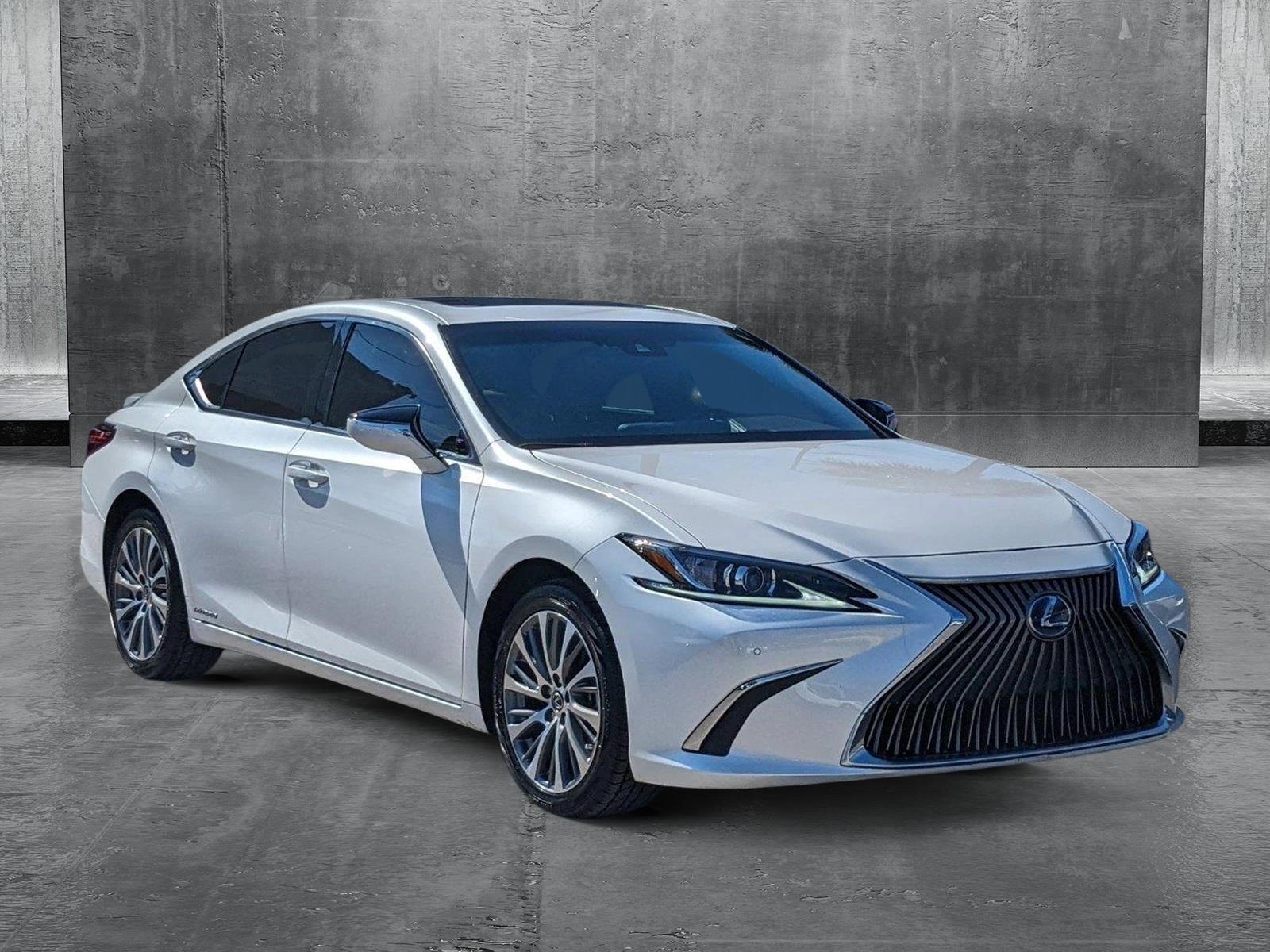 2019 Lexus ES 300h Vehicle Photo in Tampa, FL 33614