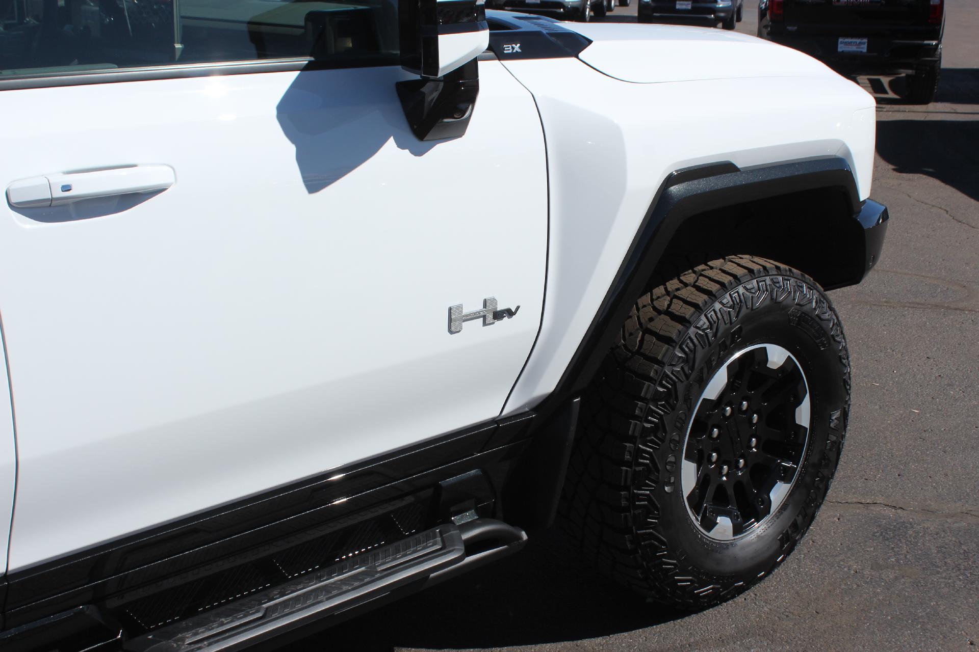 2025 GMC HUMMER EV SUV Vehicle Photo in AURORA, CO 80012-4011