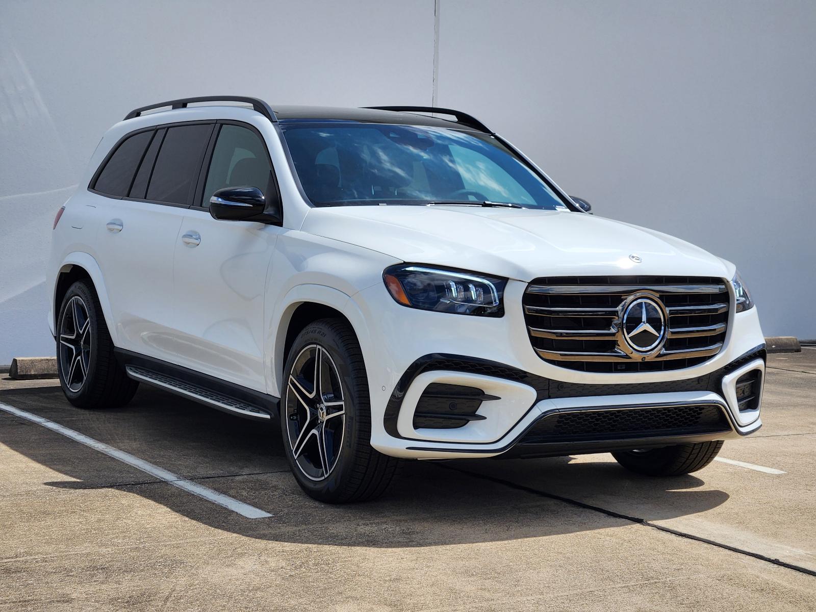 2025 Mercedes-Benz GLS Vehicle Photo in HOUSTON, TX 77079