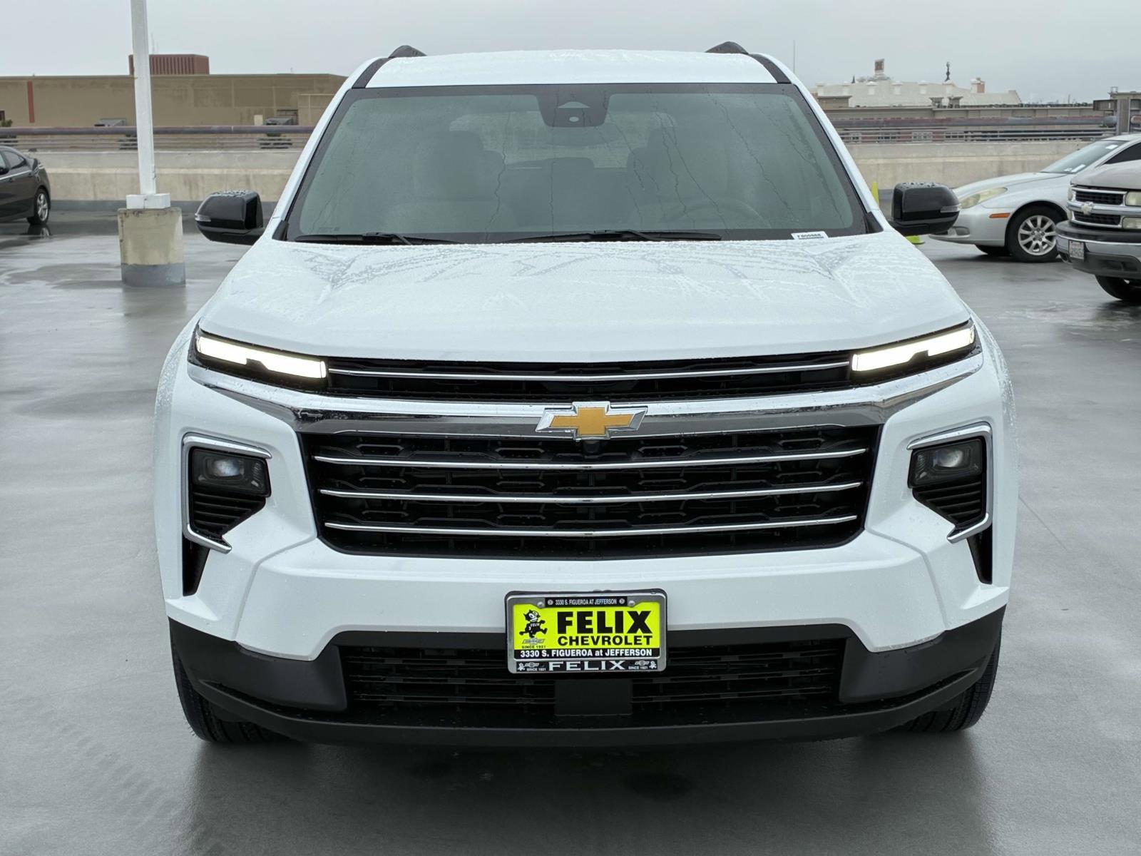 2025 Chevrolet Traverse Vehicle Photo in LOS ANGELES, CA 90007-3794