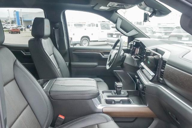 2025 Chevrolet Silverado 1500 Vehicle Photo in VENTURA, CA 93003-8585