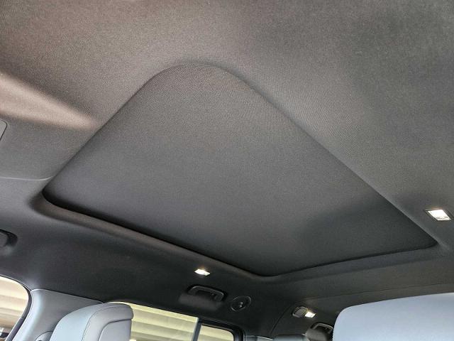 2025 Defender Vehicle Photo in AUSTIN, TX 78717
