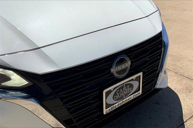 2023 Nissan Altima Vehicle Photo in TOPEKA, KS 66609-0000
