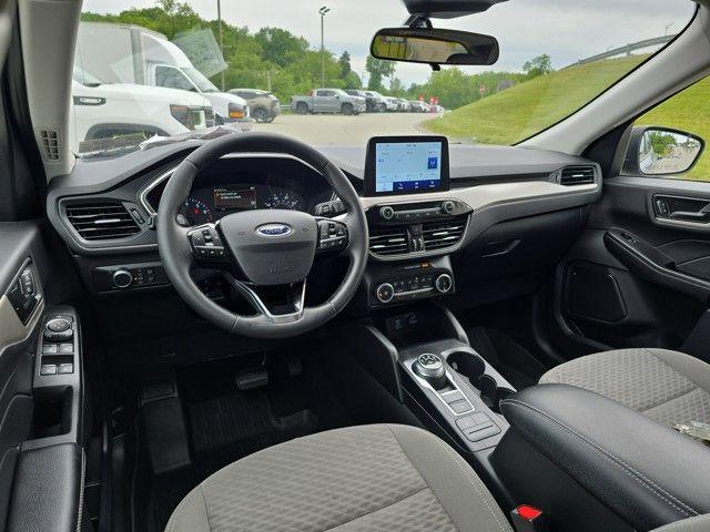 2022 Ford Escape Vehicle Photo in Pleasant Hills, PA 15236