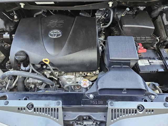 2020 Toyota Sienna Vehicle Photo in FORT WORTH, TX 76132