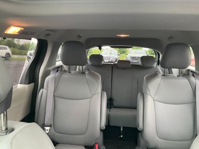 2021 Toyota Sienna Vehicle Photo in Oshkosh, WI 54904