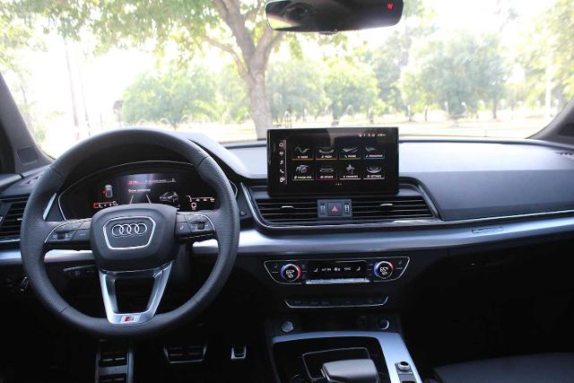 2024 Audi Q5 Vehicle Photo in HOUSTON, TX 77090