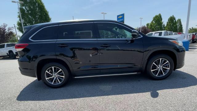 2019 Toyota Highlander Vehicle Photo in BENTONVILLE, AR 72712-4322