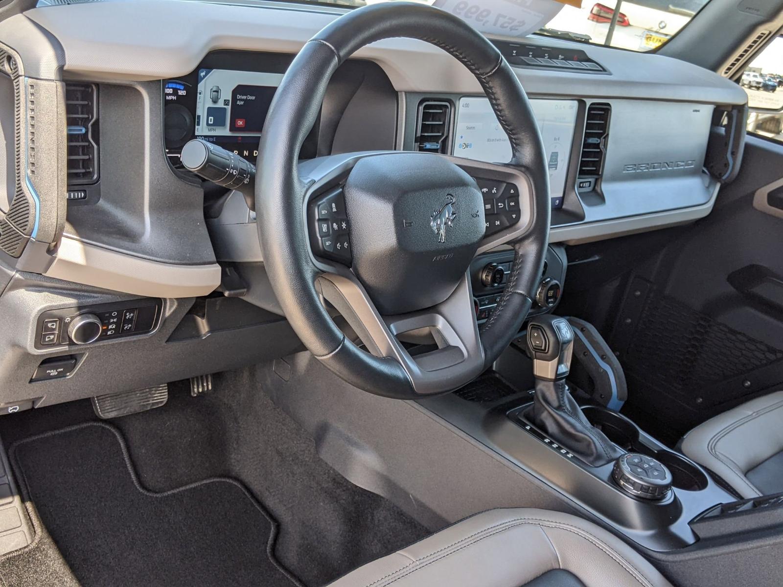2024 Ford Bronco Vehicle Photo in Seguin, TX 78155