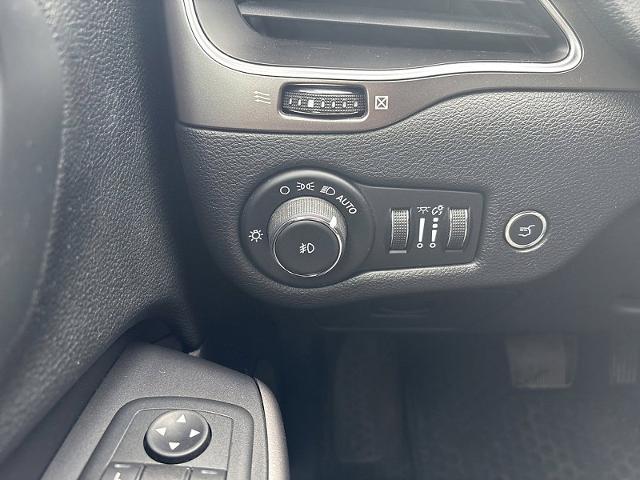 2020 Jeep Cherokee Vehicle Photo in HARRISBURG, PA 17111-1033