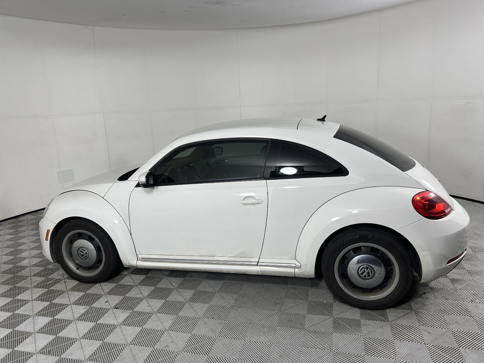 2013 Volkswagen Beetle Coupe Vehicle Photo in Georgetown, TX 78626