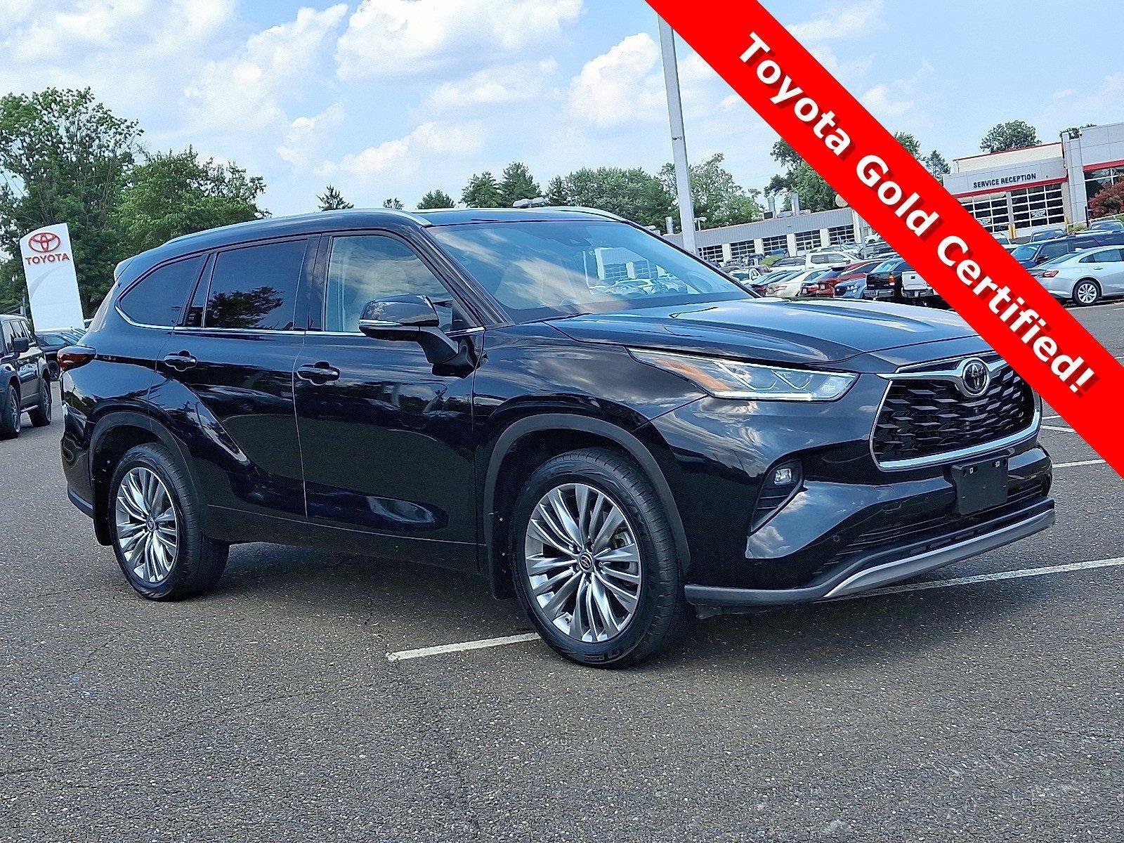 2024 Toyota Highlander Vehicle Photo in Trevose, PA 19053