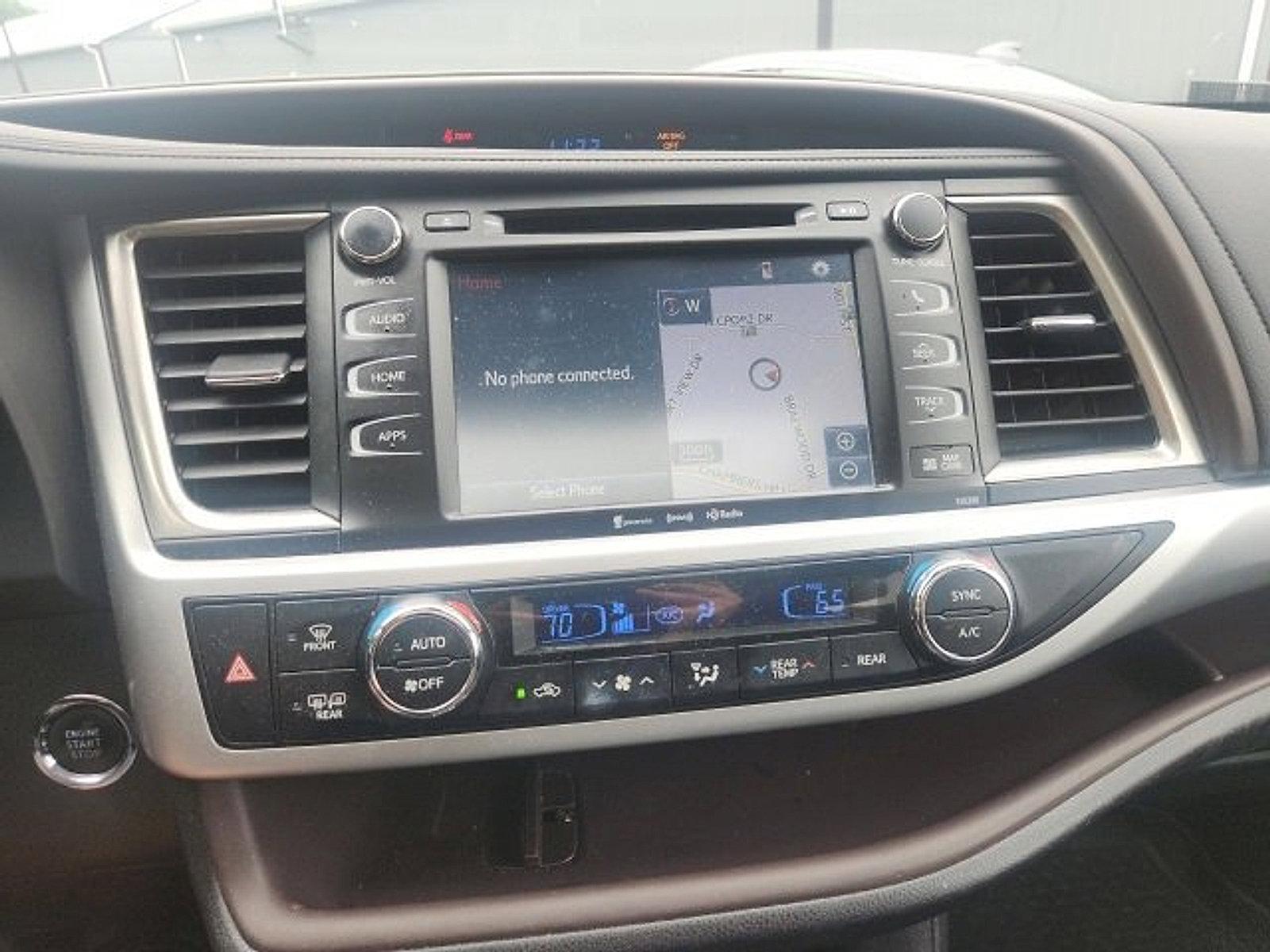 2019 Toyota Highlander Vehicle Photo in Harrisburg, PA 17111