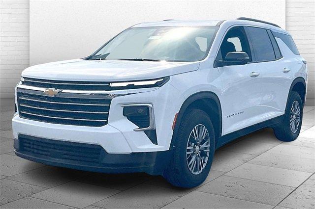 2025 Chevrolet Traverse Vehicle Photo in TOPEKA, KS 66609-0000