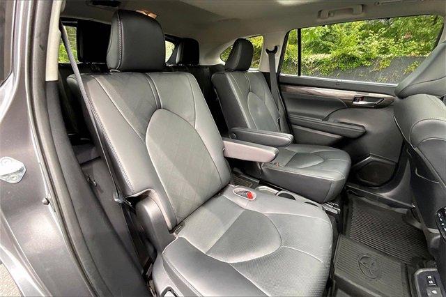 2021 Toyota Highlander Vehicle Photo in INDEPENDENCE, MO 64055-1314